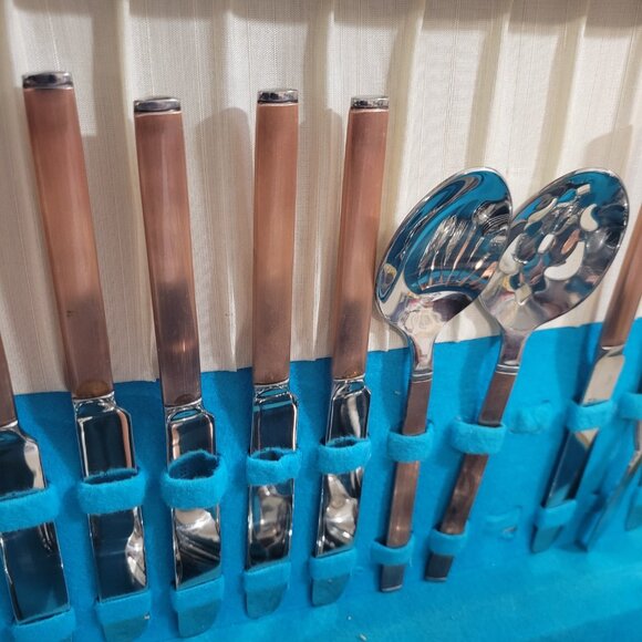 Complete 8PC Stainless Steel Flatware By LaMode Decor - Picture 2 of 7